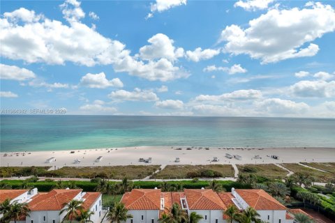 Condo in Miami Beach, Florida, 4 bedrooms  № 2047862