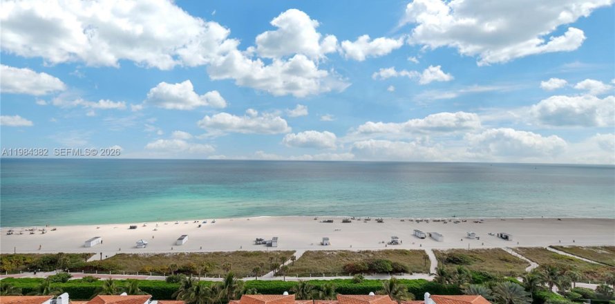 Condo in Miami Beach, Florida, 4 bedrooms  № 2047862