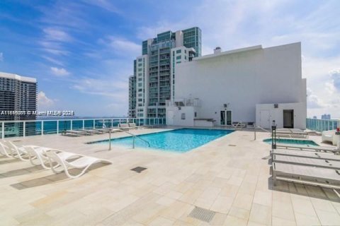 Condo in Miami, Florida, 2 bedrooms  № 1752698 - photo 13