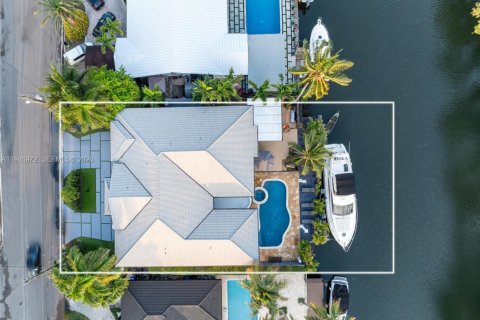 Купить виллу или дом в Санни-Айлс-Бич, Флорида 6 спален, 525.64м2, № 2152929 - фото 6