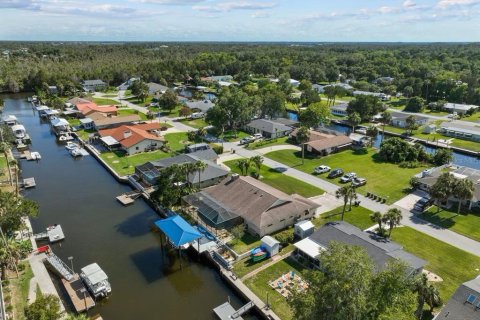 Casa en venta en Crystal River, Florida, 3 dormitorios, 187.57 m2 № 2109714 - foto 3