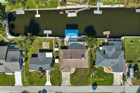 Casa en venta en Crystal River, Florida, 3 dormitorios, 187.57 m2 № 2109714 - foto 2
