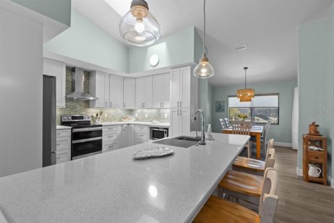 Casa en venta en Crystal River, Florida, 3 dormitorios, 187.57 m2 № 2109714 - foto 11