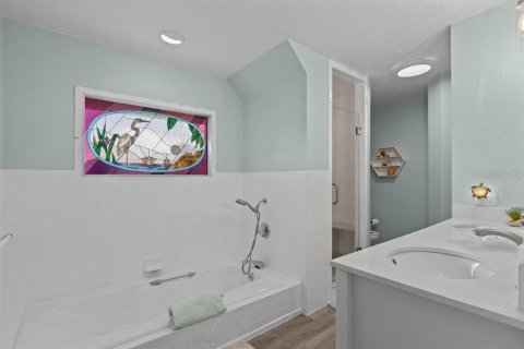Casa en venta en Crystal River, Florida, 3 dormitorios, 187.57 m2 № 2109714 - foto 28