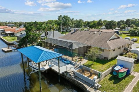 Casa en venta en Crystal River, Florida, 3 dormitorios, 187.57 m2 № 2109714 - foto 4