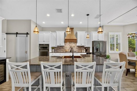 House in Lutz, Florida 3 bedrooms, 262.91 sq.m. № 2324206 - photo 15