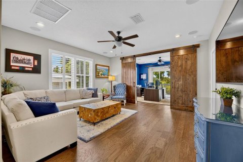 House in Lutz, Florida 3 bedrooms, 262.91 sq.m. № 2324206 - photo 25