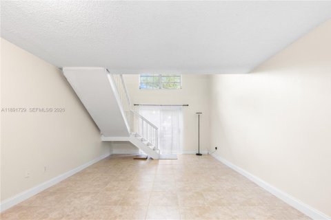 Condo in Miami, Florida, 1 bedroom  № 1943889 - photo 14