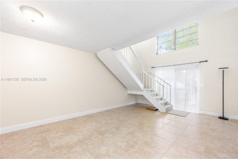 Condo in Miami, Florida, 1 bedroom  № 1943889 - photo 15