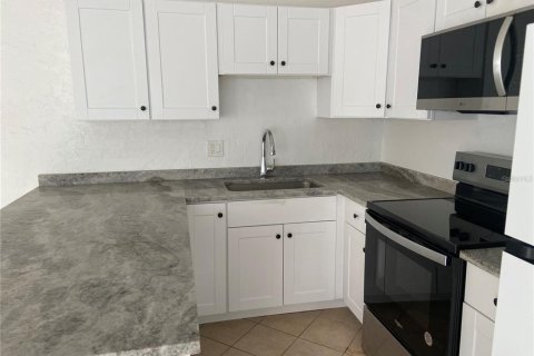 Appartement à louer à Madeira Beach, Floride: 2 chambres, 88.44 m2 № 2411670 - photo 10