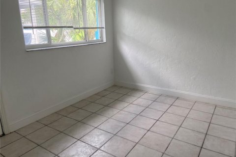 Appartement à louer à Madeira Beach, Floride: 2 chambres, 88.44 m2 № 2411670 - photo 13