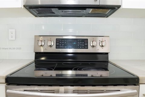 Adosado en venta en Homestead, Florida, 3 dormitorios, 158.31 m2 № 1814855 - foto 3