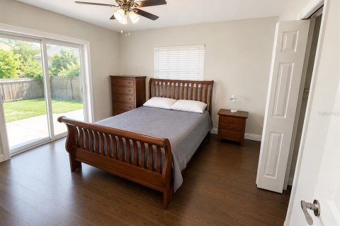 House in Winter Park, Florida 4 bedrooms, 130.53 sq.m. № 2277953 - photo 16