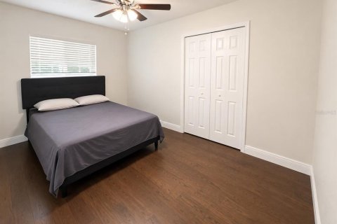House in Winter Park, Florida 4 bedrooms, 130.53 sq.m. № 2277953 - photo 14