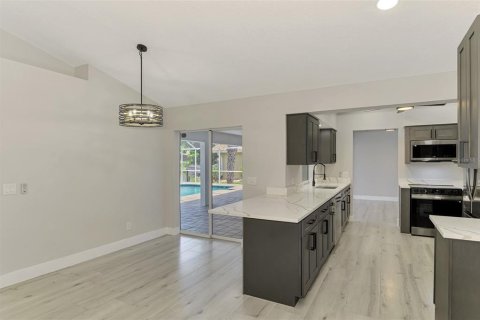 Casa en venta en Port Charlotte, Florida, 3 dormitorios, 234.67 m2 № 2093856 - foto 22