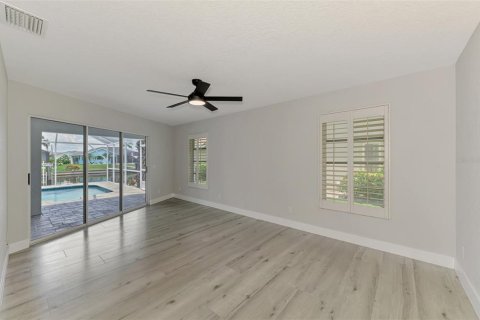 Casa en venta en Port Charlotte, Florida, 3 dormitorios, 234.67 m2 № 2093856 - foto 29