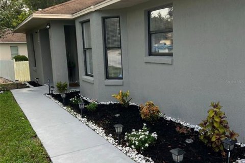 House in Ocala, Florida 3 bedrooms, 100.24 sq.m. № 939965 - photo 9