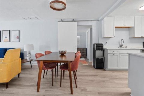 Купить виллу или дом в Сарасота, Флорида 8 комнат, 113.43м2, № 1902987 - фото 10