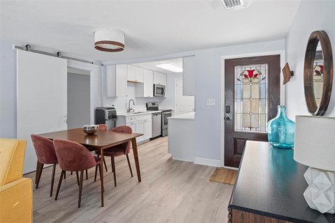 Купить виллу или дом в Сарасота, Флорида 8 комнат, 113.43м2, № 1902987 - фото 9