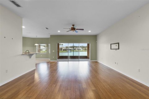 House in Kissimmee, Florida 4 bedrooms, 227.8 sq.m. № 1802375 - photo 9