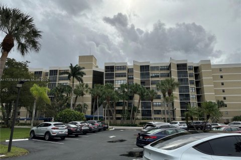 Condominio en venta en Weston, Florida, 1 dormitorio, 94.48 m2 № 1875226 - foto 29