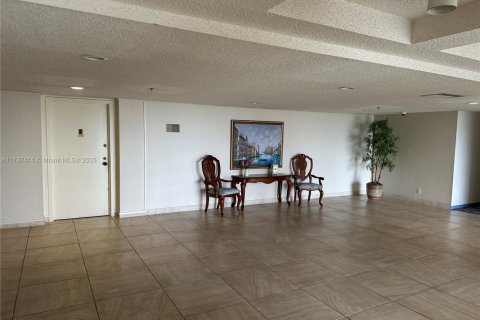 Condominio en venta en Weston, Florida, 1 dormitorio, 94.48 m2 № 1875226 - foto 22