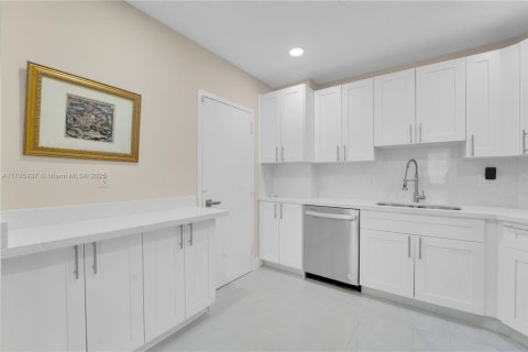 Copropriété à vendre à Sunny Isles Beach, Floride: 3 chambres, 145.86 m2 № 1958822 - photo 14
