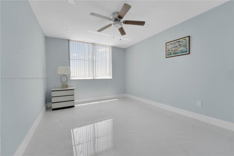 Copropriété à vendre à Sunny Isles Beach, Floride: 3 chambres, 145.86 m2 № 1958822 - photo 7