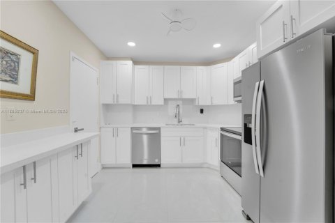 Copropriété à vendre à Sunny Isles Beach, Floride: 3 chambres, 145.86 m2 № 1958822 - photo 3