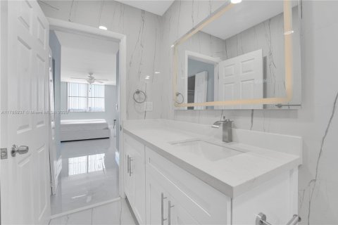 Copropriété à vendre à Sunny Isles Beach, Floride: 3 chambres, 145.86 m2 № 1958822 - photo 15