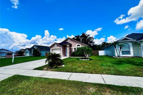 Снять в аренду виллу или дом в Орландо, Флорида 3 комнаты, 107.02м2, № 1879582 - фото 3