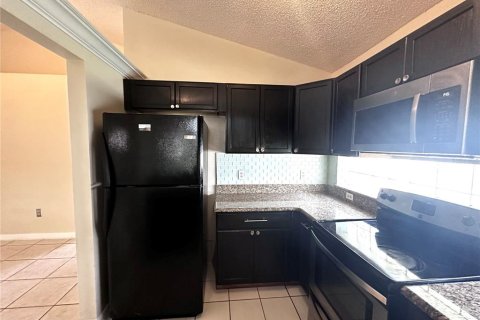 Снять в аренду виллу или дом в Орландо, Флорида 3 комнаты, 107.02м2, № 1879582 - фото 8