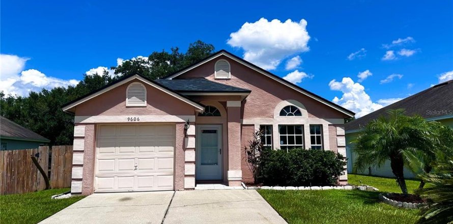 Casa en Orlando, Florida 3 dormitorios, 107.02 m2 № 1879582