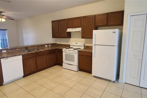 Apartamento en alquiler en Kissimmee, Florida, 3 dormitorios, 111.48 m2 № 1879868 - foto 3