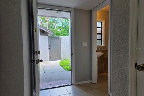 Touwnhouse à louer à Altamonte Springs, Floride: 3 chambres, 122.07 m2 № 2416407 - photo 9