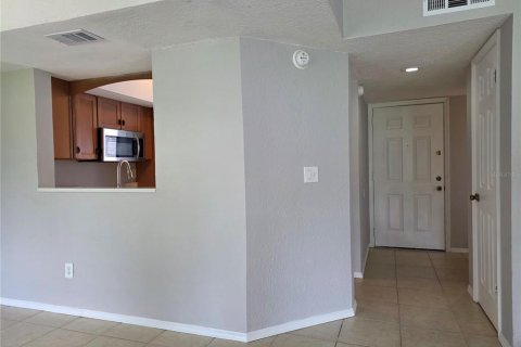 Touwnhouse à louer à Altamonte Springs, Floride: 3 chambres, 122.07 m2 № 2416407 - photo 6