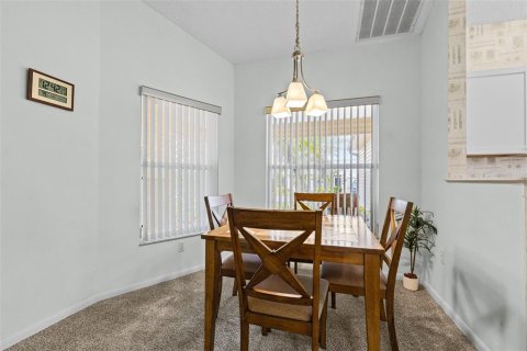 House in Lakeland, Florida 2 bedrooms, 114.73 sq.m. № 1677819 - photo 8