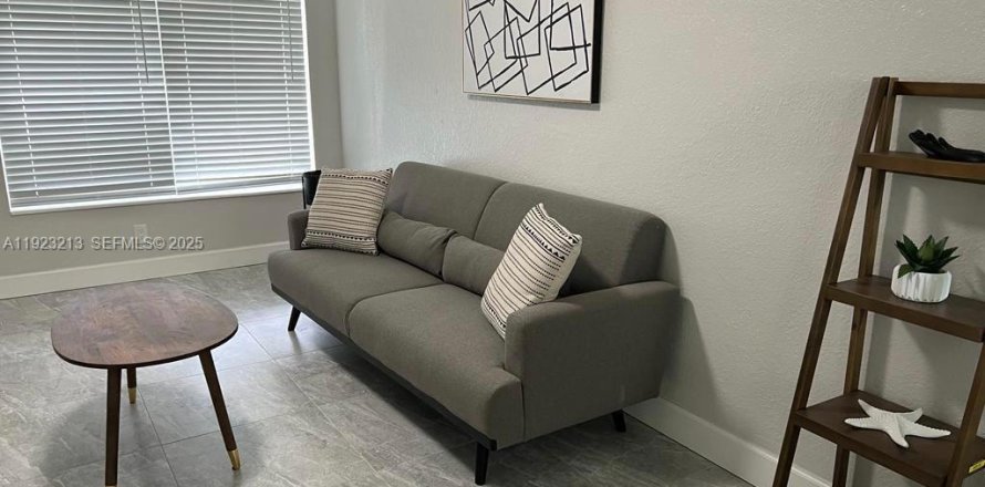 Studio in Fort Lauderdale, Florida № 1986358