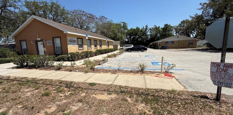 Commercial property in Davenport, Florida 320.05 sq.m. № 1849906