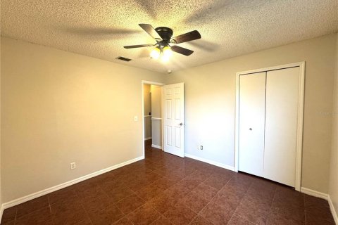 House in Deltona, Florida 4 bedrooms, 150.13 sq.m. № 1898794 - photo 19