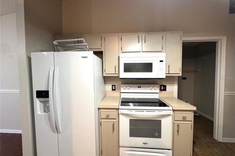 House in Deltona, Florida 4 bedrooms, 150.13 sq.m. № 1898794 - photo 9