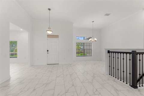 House in Davenport, Florida 5 bedrooms, 449.46 sq.m. № 1821212 - photo 6