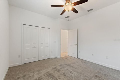 House in Davenport, Florida 5 bedrooms, 449.46 sq.m. № 1821212 - photo 26