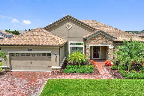 House in Davenport, Florida 5 bedrooms, 449.46 sq.m. № 1821212 - photo 1