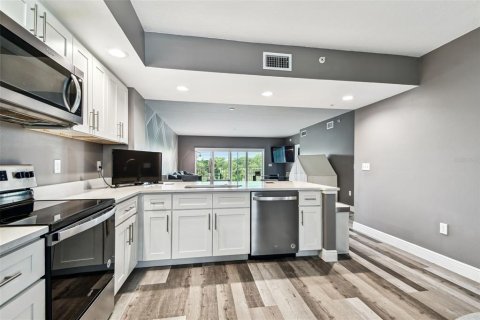 Copropriété à vendre à Largo, Floride: 3 chambres, 146.41 m2 № 1832690 - photo 10