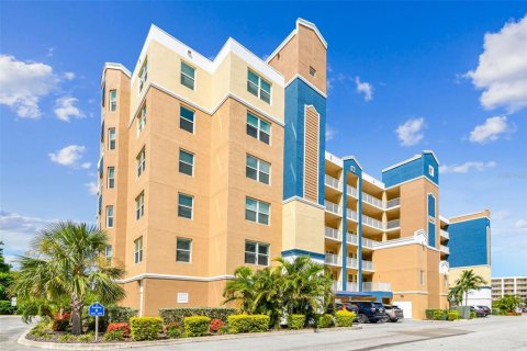 Copropriété à vendre à Largo, Floride: 3 chambres, 146.41 m2 № 1832690 - photo 2