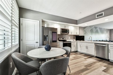 Copropriété à vendre à Largo, Floride: 3 chambres, 146.41 m2 № 1832690 - photo 12