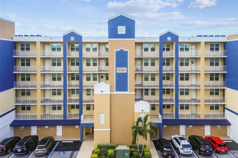 Copropriété à vendre à Largo, Floride: 3 chambres, 146.41 m2 № 1832690 - photo 3