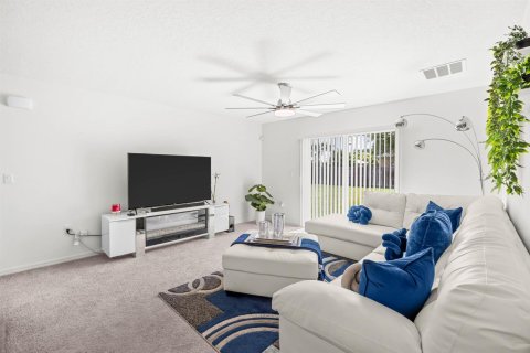 Villa ou maison à vendre à Port St. Lucie, Floride: 3 chambres, 144.18 m2 № 2177141 - photo 6