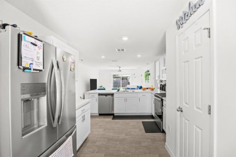 Villa ou maison à vendre à Port St. Lucie, Floride: 3 chambres, 144.18 m2 № 2177141 - photo 11